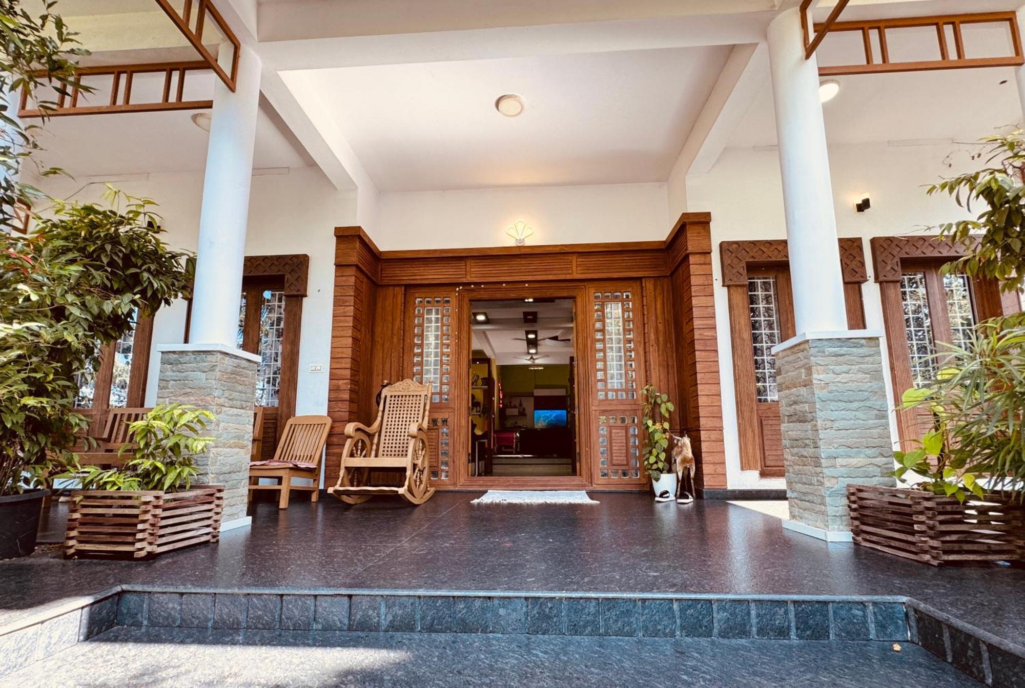 Thottungal Homestay Nedumbassery Exteriör bild