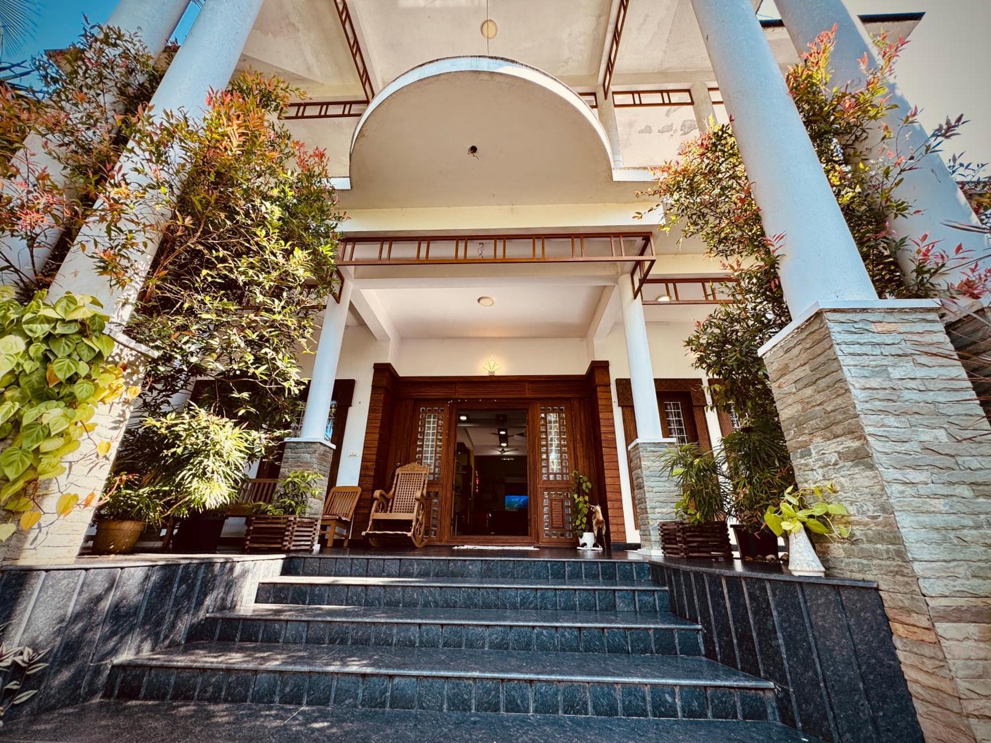 Thottungal Homestay Nedumbassery Exteriör bild