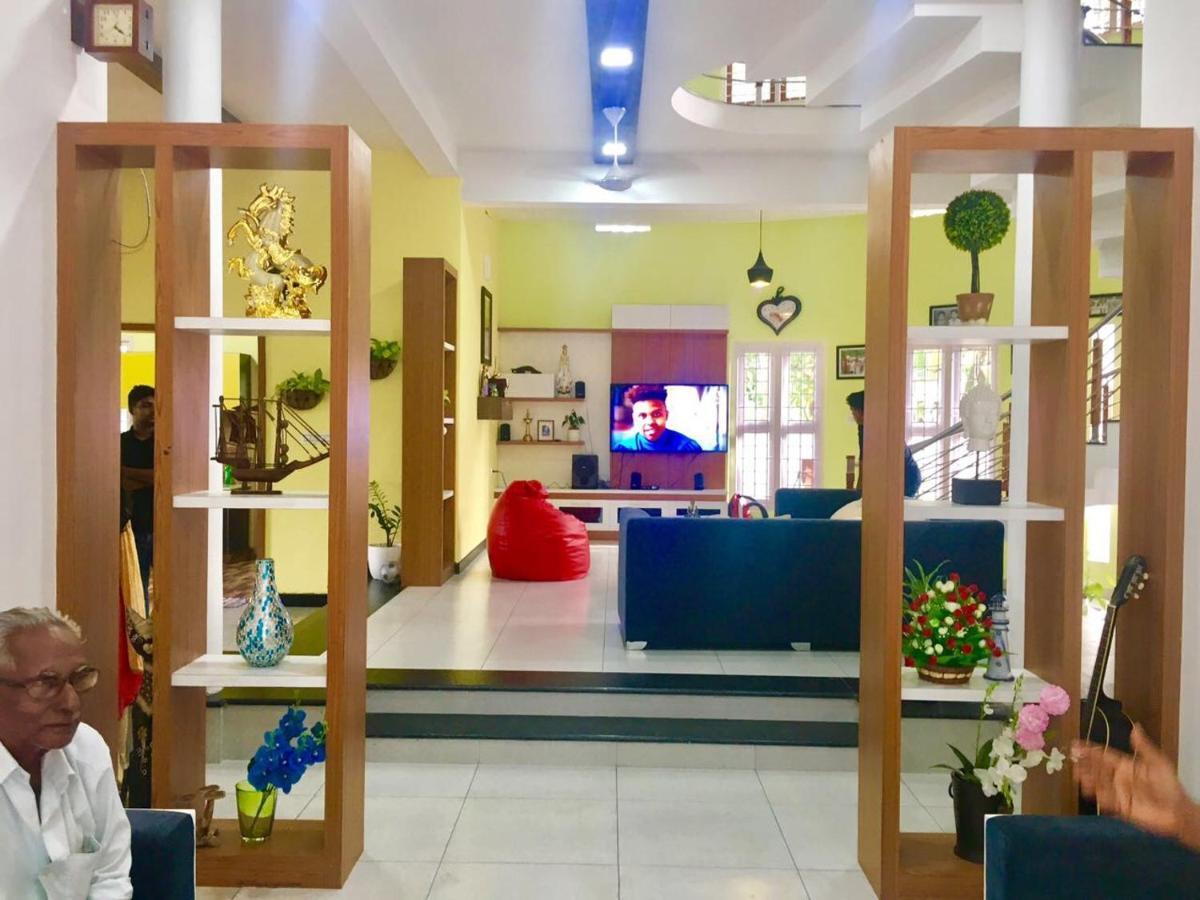 Thottungal Homestay Nedumbassery Exteriör bild