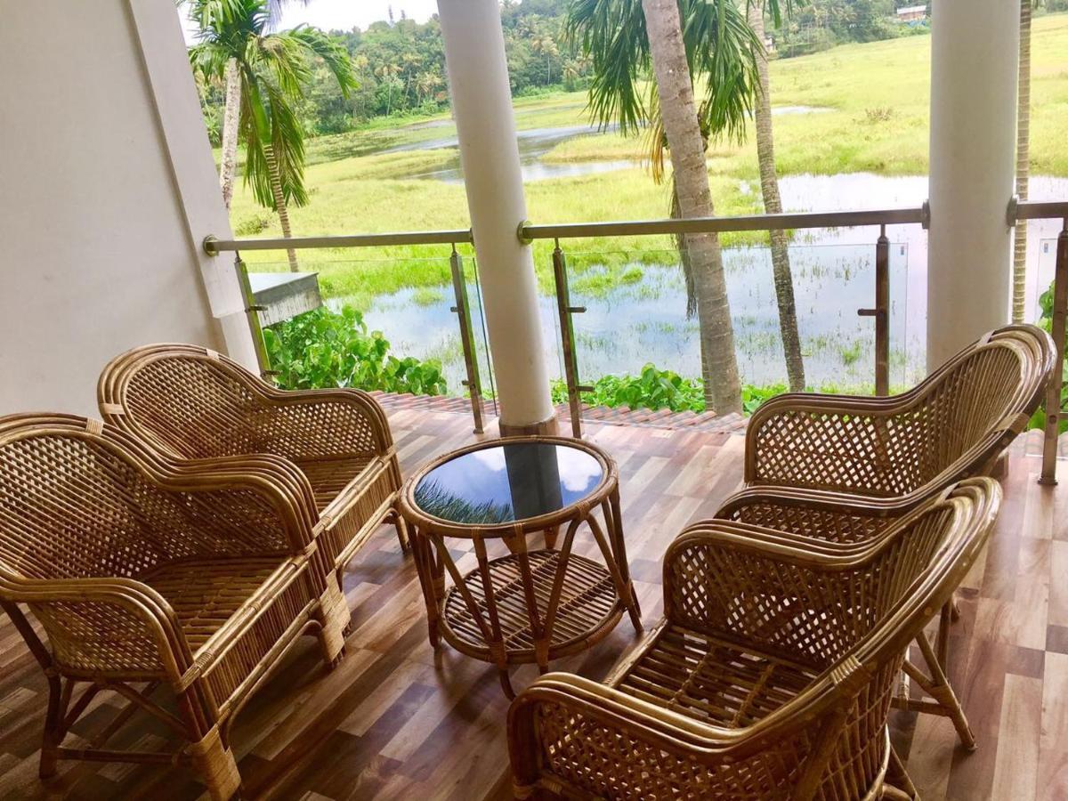 Thottungal Homestay Nedumbassery Exteriör bild